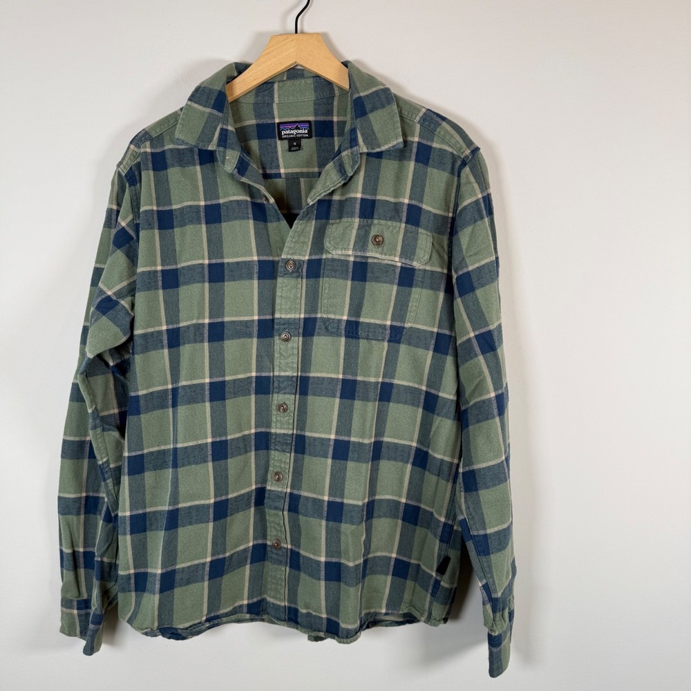 Patagonia Men's Plaid Fjord Button Up Flannel Shirt Medium 100% Organic Cotton